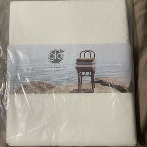 THE MOST COMFORTABLE BRAND NEW WHITE FLAT SHEETS